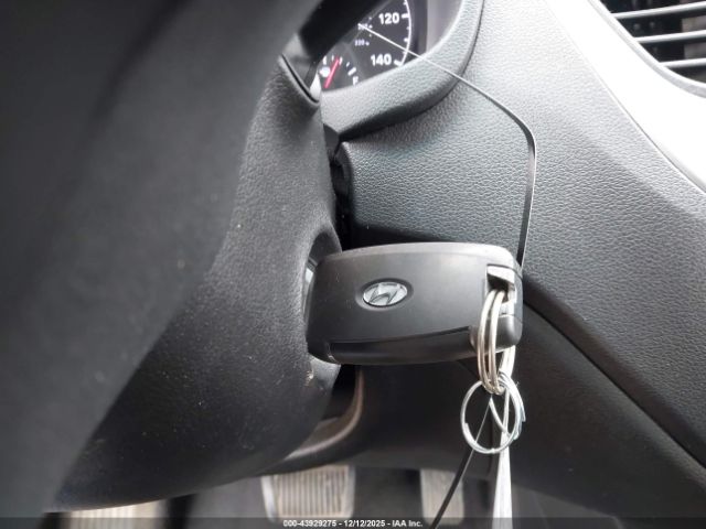 Hyundai ACCENT Se Image 12