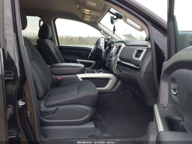 Nissan Titan Sv Gas Image 11