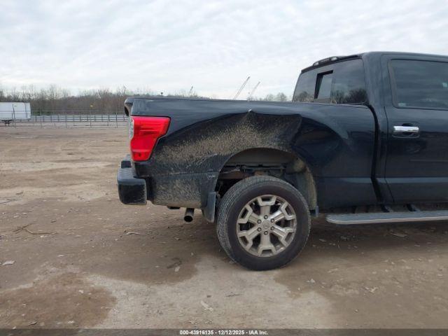 Nissan Titan Sv Gas Image 9