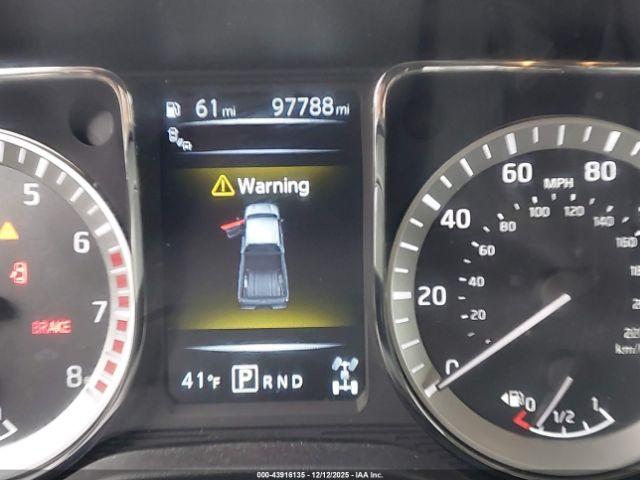 Nissan Titan Sv Gas Image 6