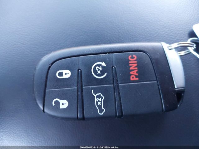 Jeep Grand Cherokee Limited 4x4 Image 8