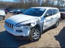 Jeep Cherokee Sport 4x4 Image 3