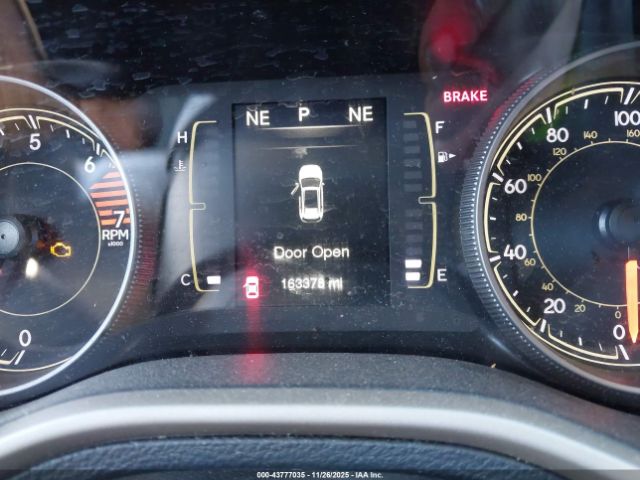 Jeep Cherokee Sport 4x4 Image 13