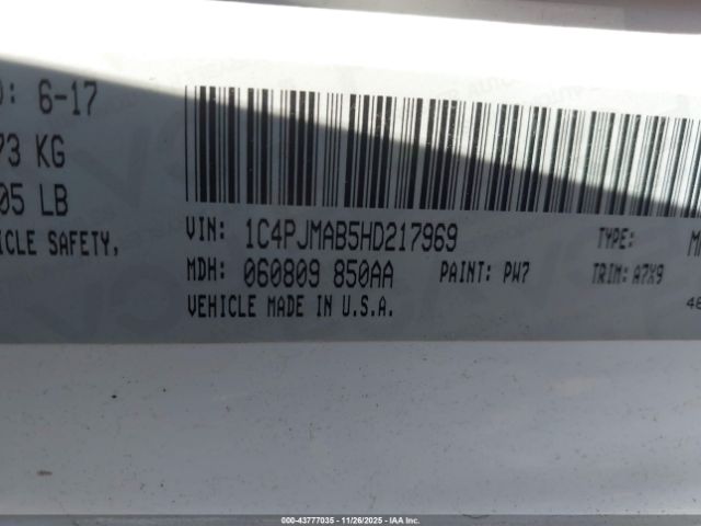 Jeep Cherokee Sport 4x4 Image 9