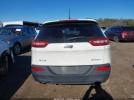 Jeep Cherokee Sport 4x4 Image 14