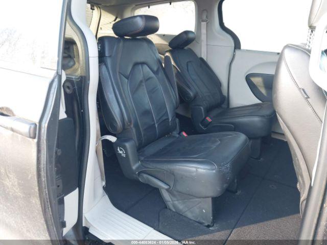 Chrysler Pacifica Touring-l Image 10