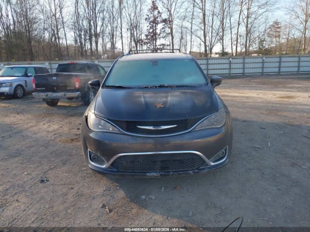 Chrysler Pacifica Touring-l Image 14