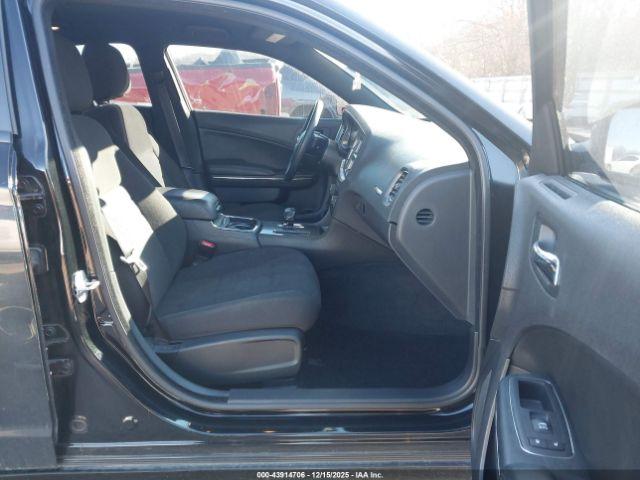 Dodge Charger Se Image 3