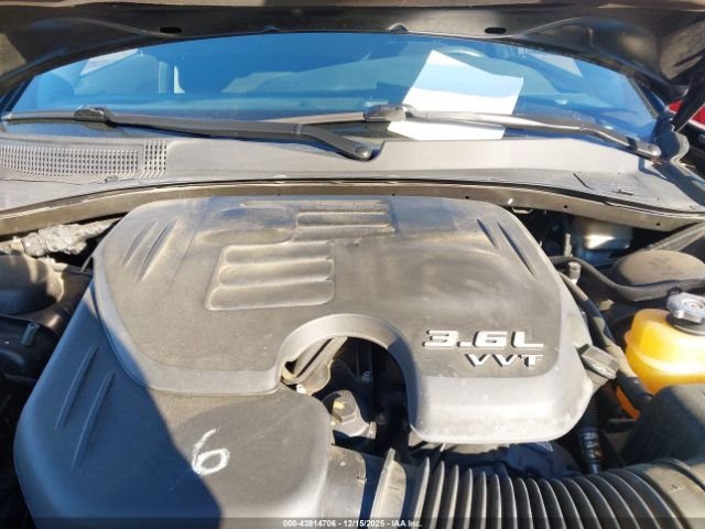 Dodge Charger Se Image 10