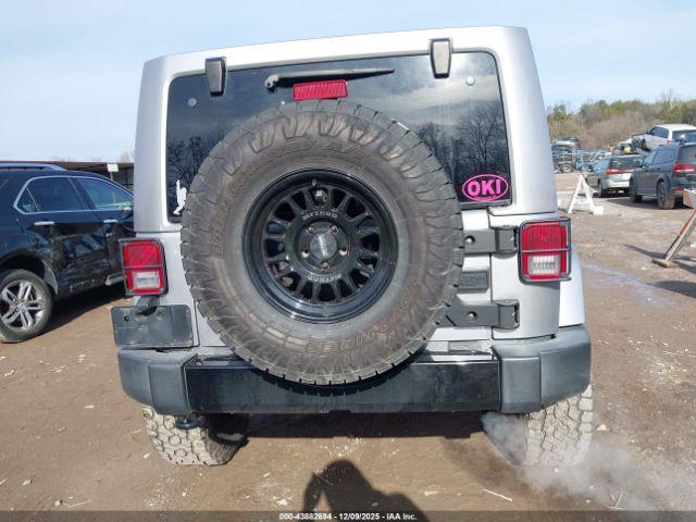 Jeep Wrangler Altitude 4x4 Image 14