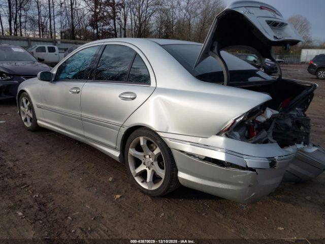 Mercedes-Benz C-Class Sport Image 4
