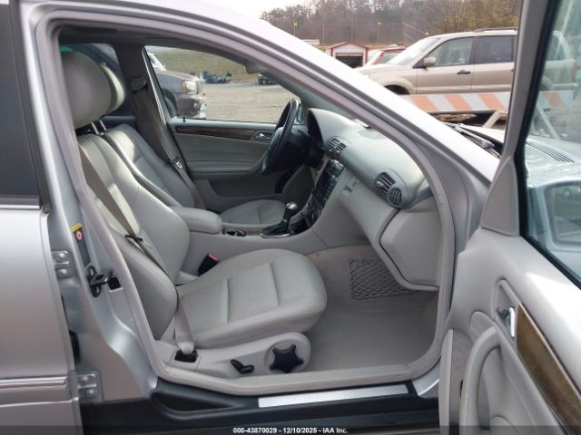 Mercedes-Benz C-Class Sport Image 7