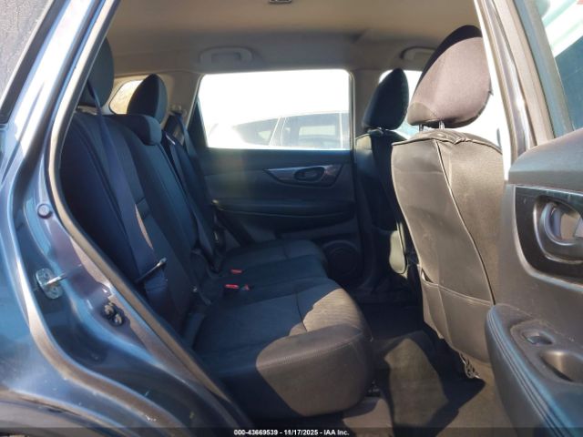 Nissan Rogue S Intelligent Awd Image 9