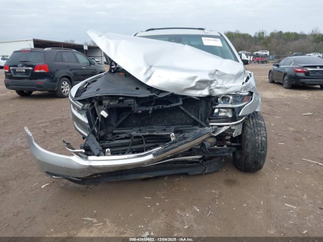 Chevrolet Suburban Lt Image 16