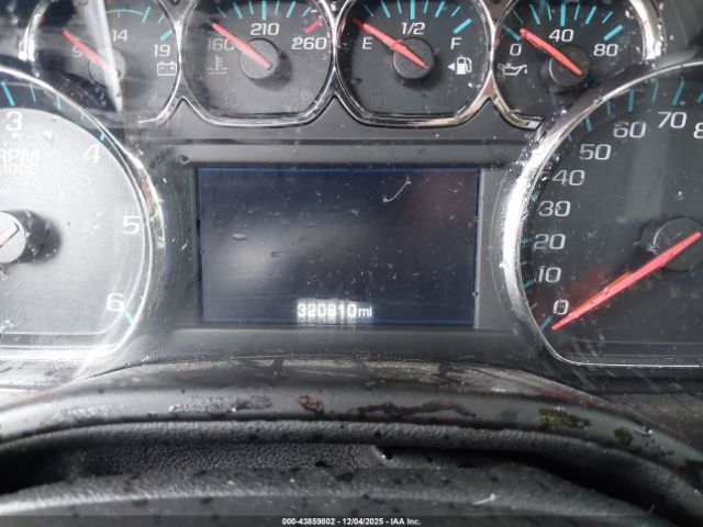 Chevrolet Suburban Lt Image 9