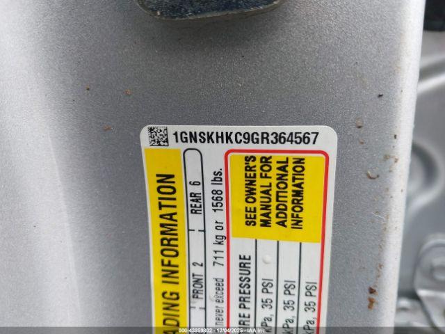 Chevrolet Suburban Lt Image 2