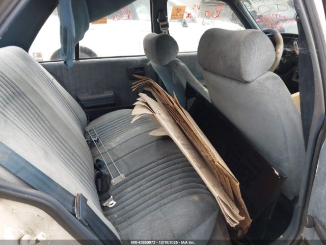 Pontiac Sunbird Le Image 6