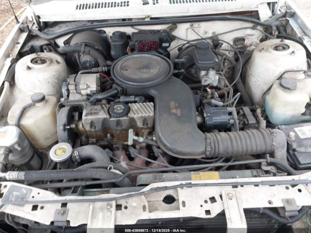 Pontiac Sunbird Le Image 7