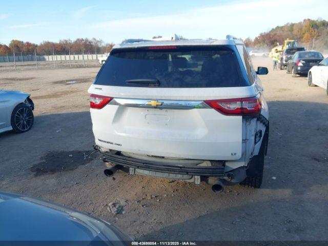 Chevrolet Traverse 1lt Image 2