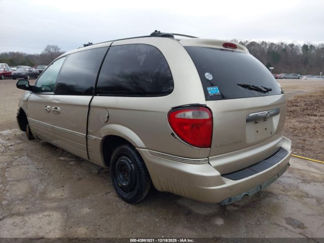 Chrysler Town & Country Touring Image 2