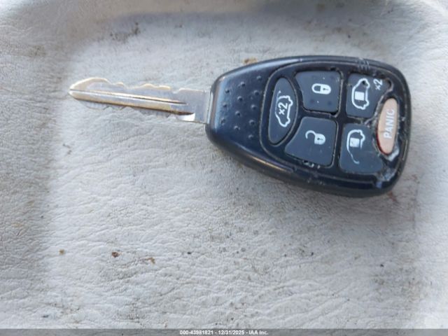 Chrysler Town & Country Touring Image 7