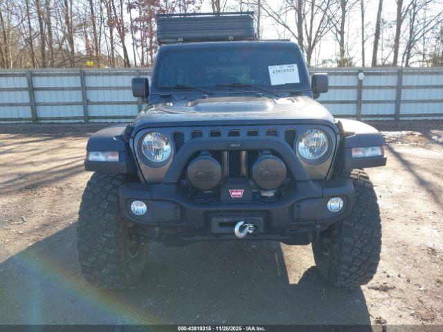Jeep Wrangler Rubicon 4x4 Image 8