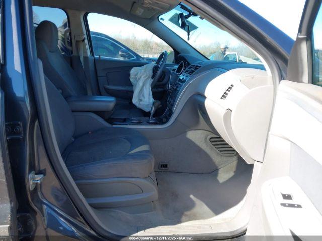 Chevrolet Traverse Ls Image 9