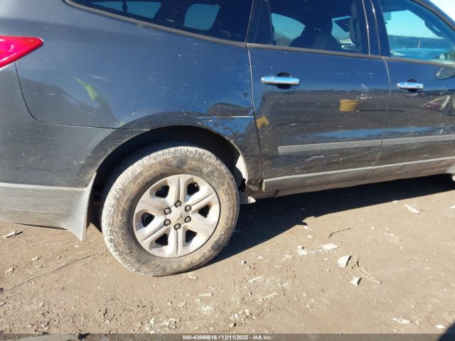 Chevrolet Traverse Ls Image 3