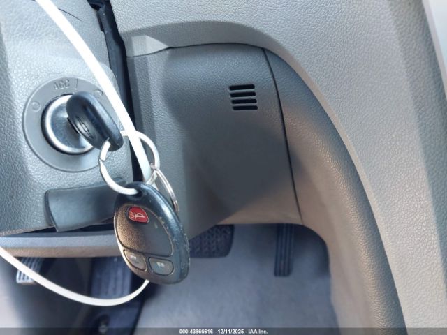 Chevrolet Traverse Ls Image 14