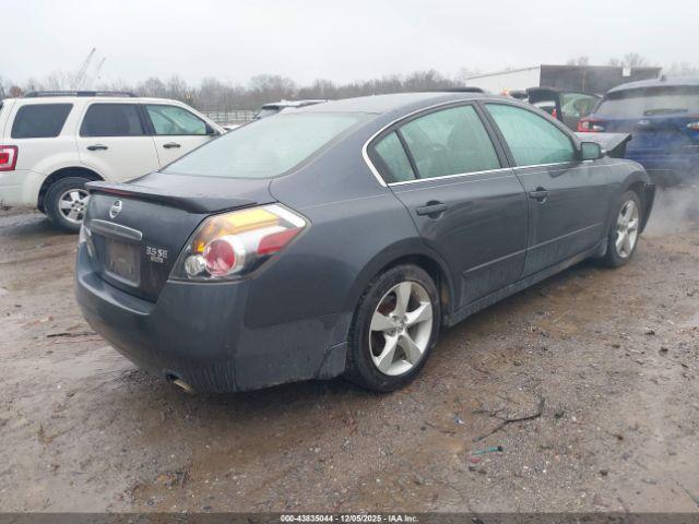 Nissan Altima 3.5 Se Image 8