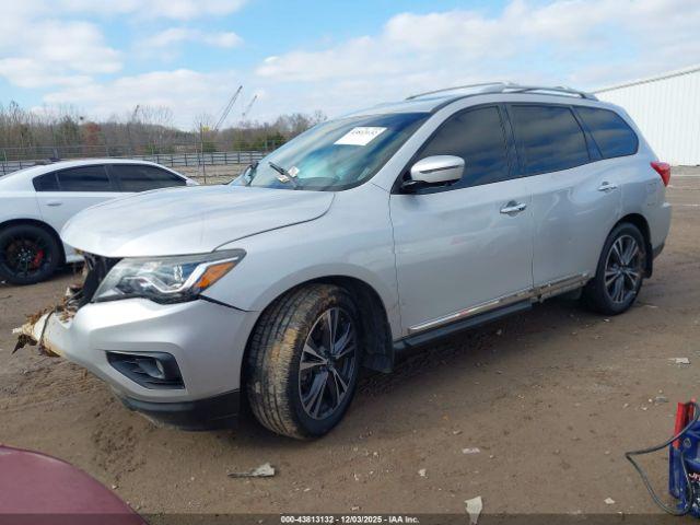 Nissan Pathfinder Platinum Image 6