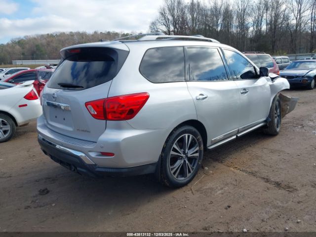 Nissan Pathfinder Platinum Image 12