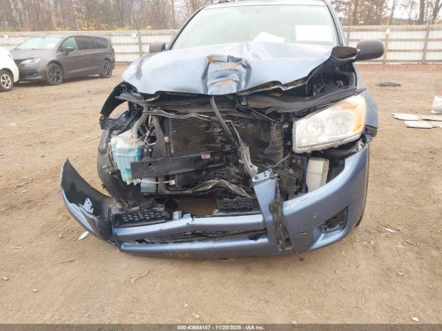 Toyota RAV4 Image 15