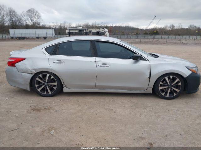 Nissan Altima 2.5 Sr Image 4