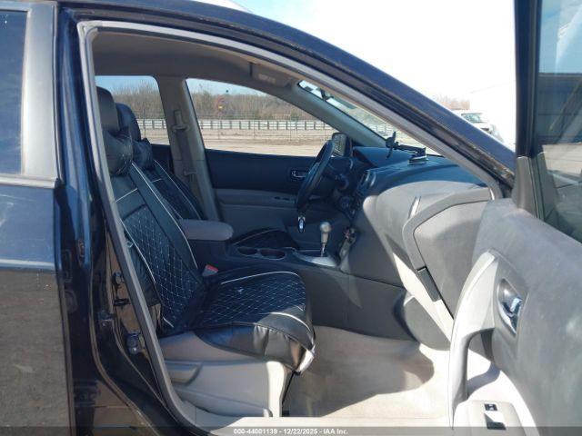 Nissan Rogue Sv Image 8