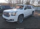 GMC Yukon Denali Image 8