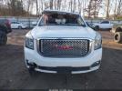 GMC Yukon Denali Image 10