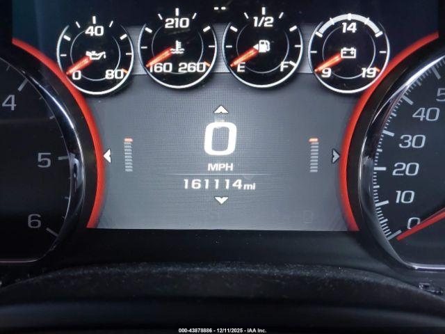 GMC Yukon Denali Image 4