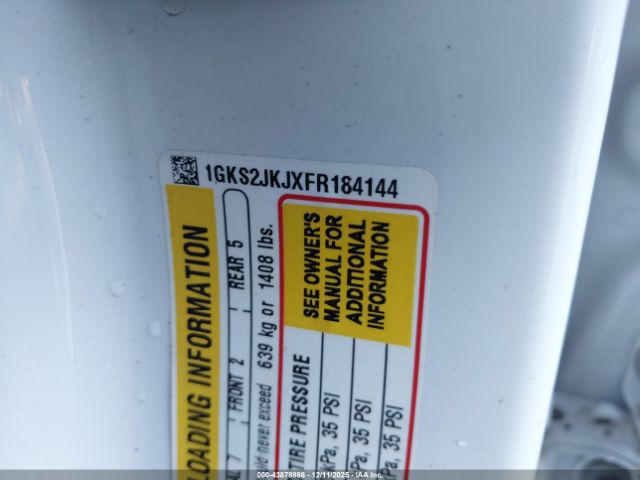 GMC Yukon Denali Image 15