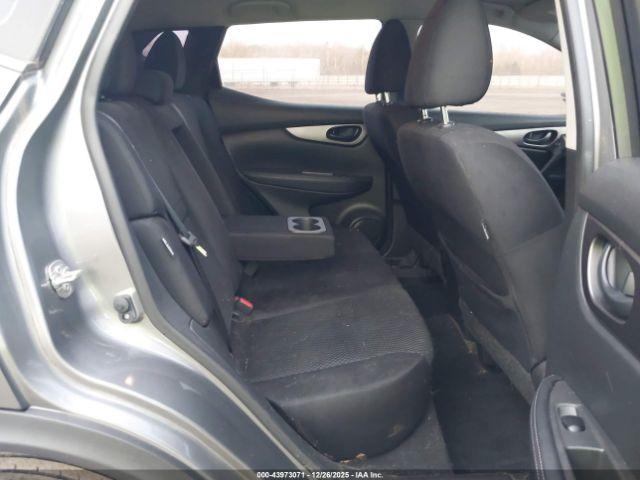 Nissan Rogue S Fwd Xtronic Cvt Image 3