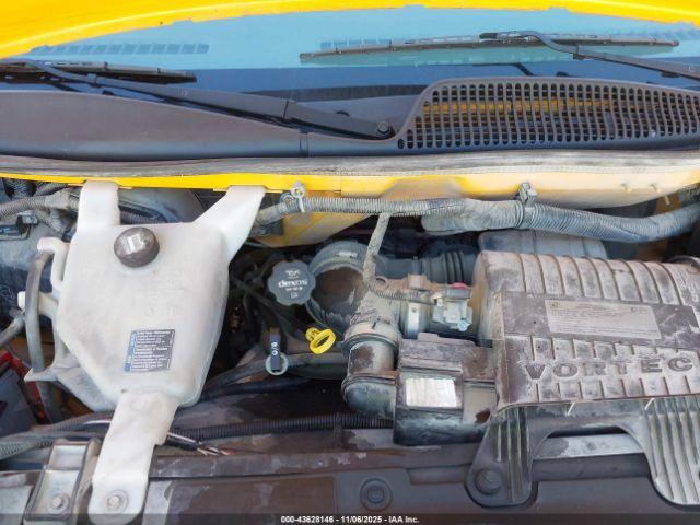 Chevrolet Express 4500 Image 13