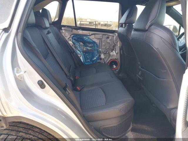 Toyota RAV4 Xse Image 15