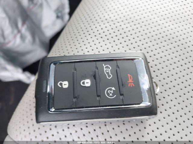 Jeep Wagoneer L Series Ii 4x4 Image 7