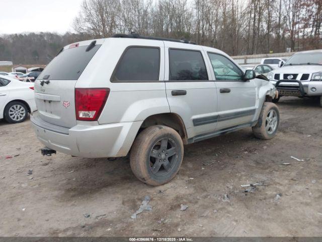 Jeep Grand Cherokee Laredo Image 16