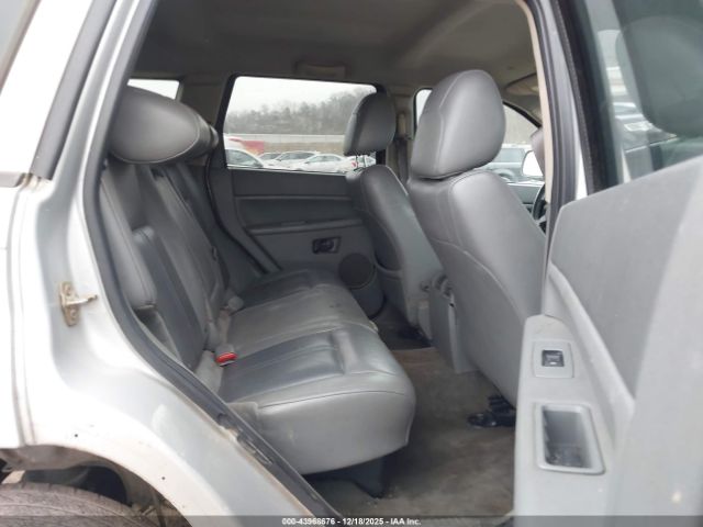 Jeep Grand Cherokee Laredo Image 10