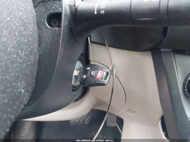 Nissan Sentra S Image 8