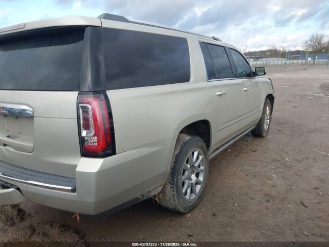 GMC Yukon Denali Image 5