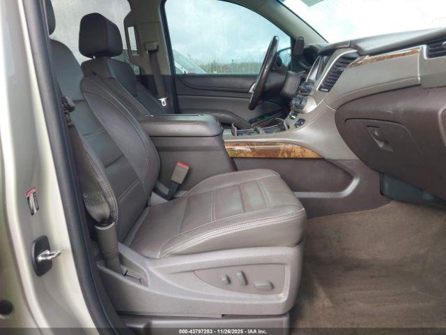 GMC Yukon Denali Image 15