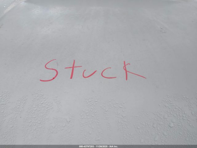 GMC Yukon Denali Image 7