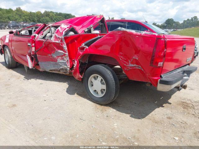 Chevrolet C1500 Fleetside Image 2